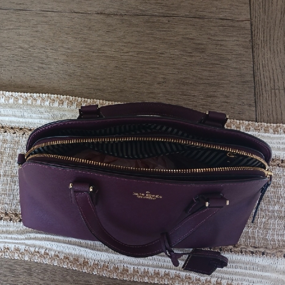 Elegant Purple Handbag - Picture 6 of 7